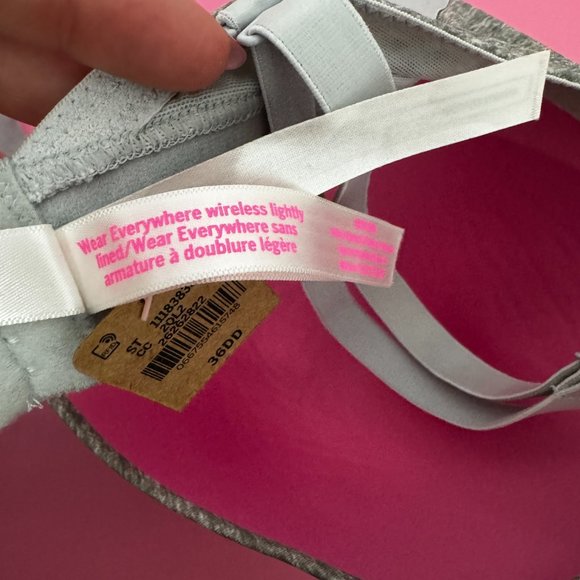 PINK Wear Everywhere Wireless Lightly Lined Bra New With Tags Size 36DD - Picture 7 of 10